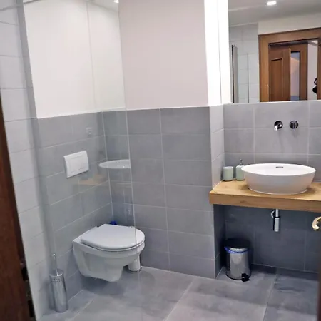 Appartamento Eli Spacious With Old Town View, Parking & Ac