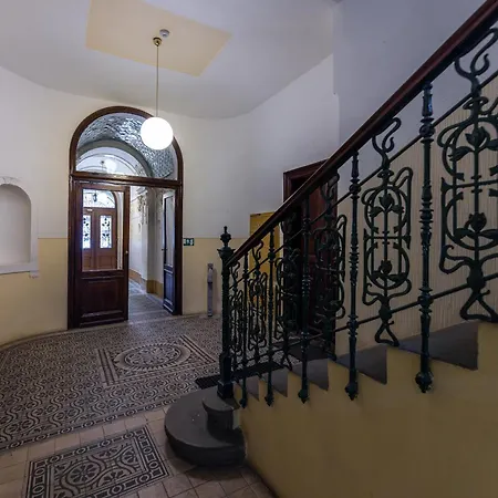 Eli Spacious With Old Town View, Parking & Ac Lejlighed Prag