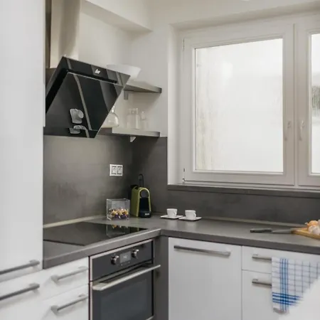 Eli Spacious With Old Town View, Parking & Ac Prag